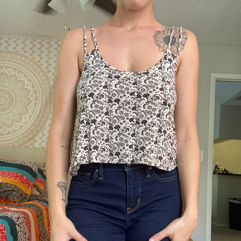 Size S Forever 21 floral crop top